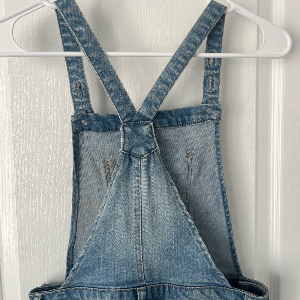 Cat & Jack Denim Short Overalls Size 10/12 - Picture 8 of 10